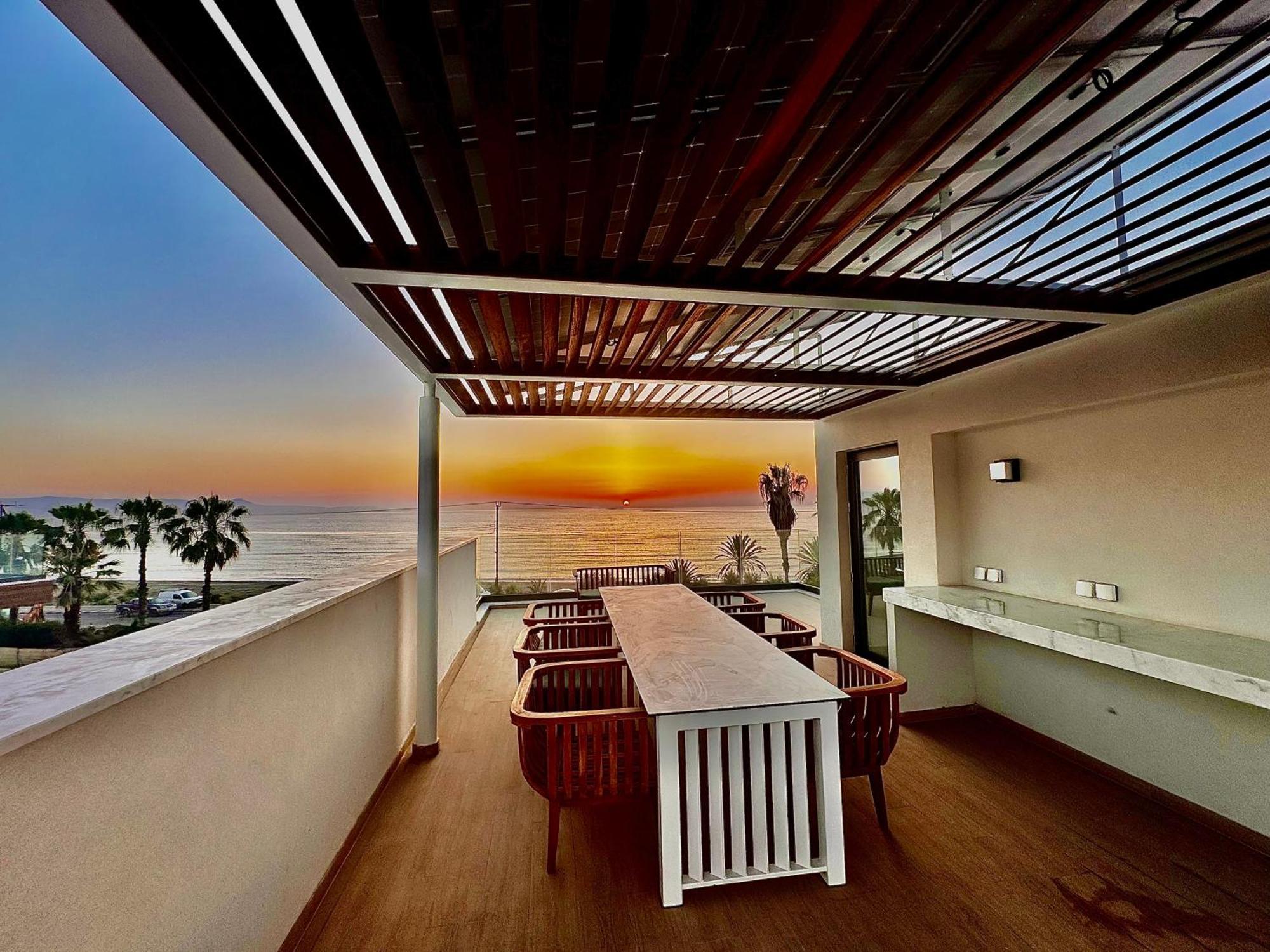 Santa Barbara Seafront Villas W Jacuzzi Pool Paphos Exterior photo