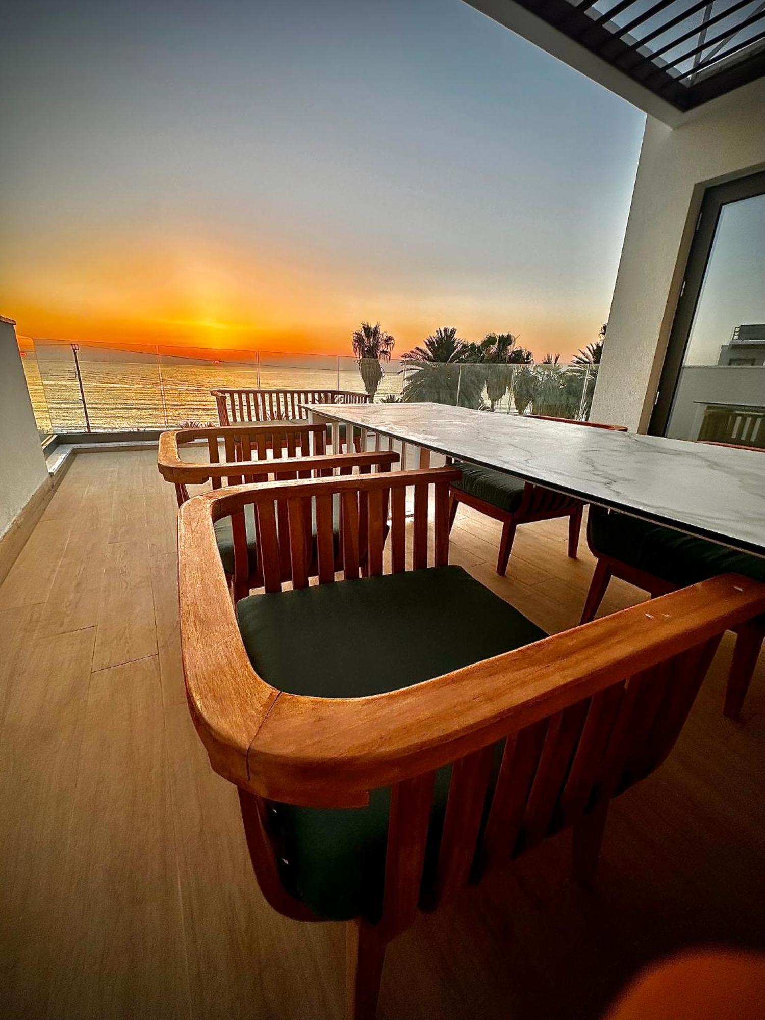 Santa Barbara Seafront Villas W Jacuzzi Pool Paphos Exterior photo