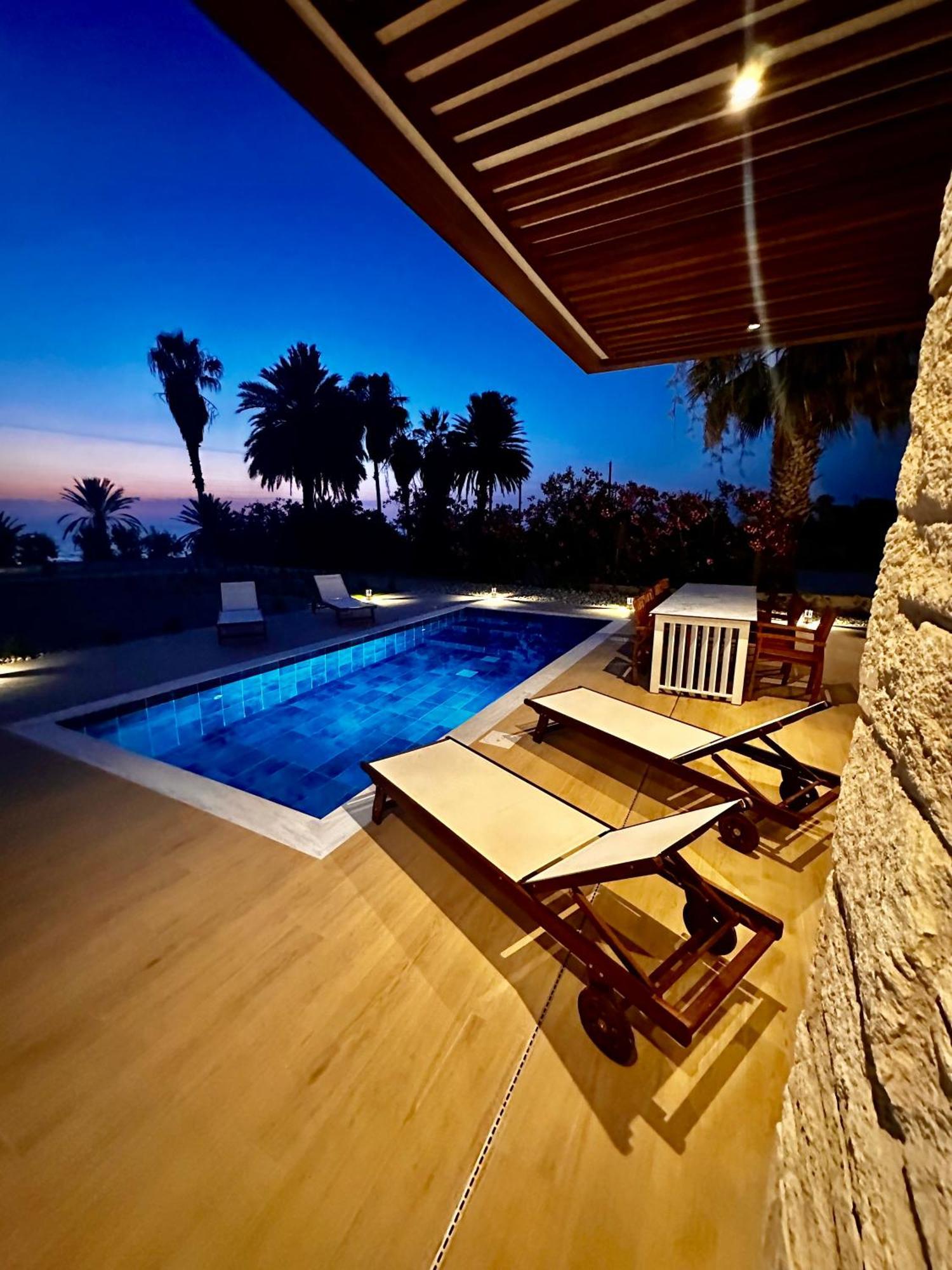 Santa Barbara Seafront Villas W Jacuzzi Pool Paphos Exterior photo